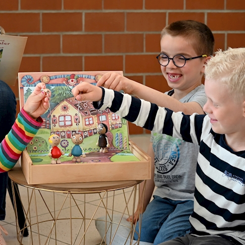 Das kleine Buchtheater - 3 Märchen mit 7 Holzfiguren